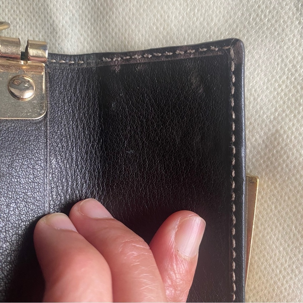 Authentic Gucci key holder - Picture 10 of 14